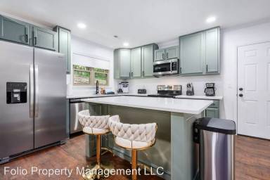 Main picture of 2222 Lytle St SE