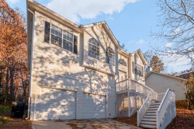 Main picture of 2622 McGuire Dr NW