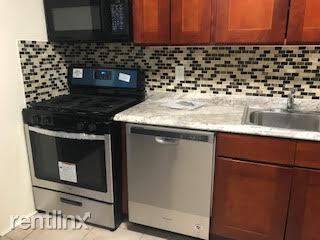 Main picture of 40 64th St