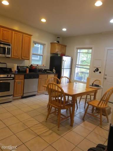 Main picture of 55 Hillside St