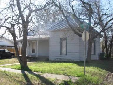Main picture of 1127 Cornelia St