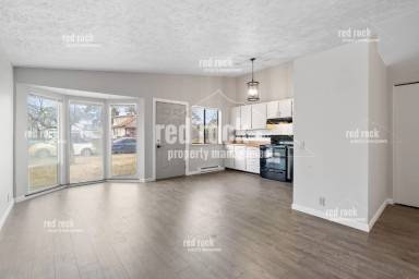 Main picture of 1102 E Olympic Ave