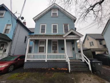 Main picture of 48 2nd St
