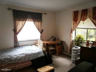 Main picture of 394 Langley Rd