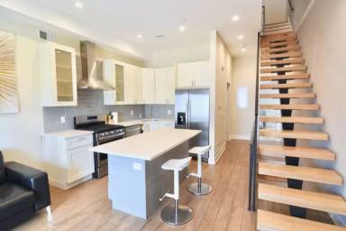 Main picture of 1619 Point Breeze Ave