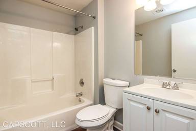 Main picture of 7938 - 7960 SW 35th Ave