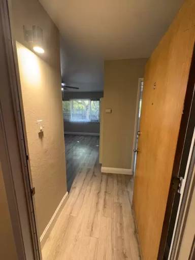 Main picture of 5499 Claremont Ave