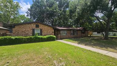 Main picture of 425 Mimosa Dr
