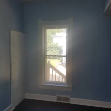 Main picture of 909 N Superior St