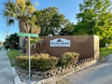 Main picture of 6075 Village Cir