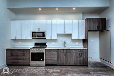 Main picture of 847 N Larrabee St