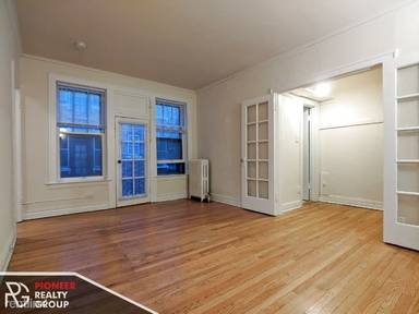 Main picture of 426-36 W Surf St Apartments