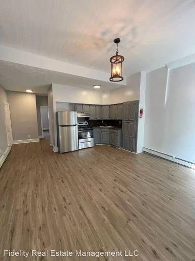 Main picture of 119 W Parmenter St