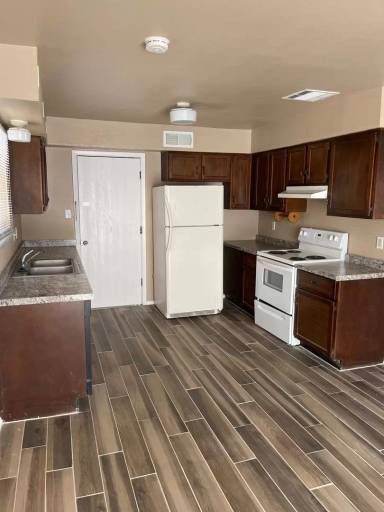 Main picture of 3266 Executive Hills Rd