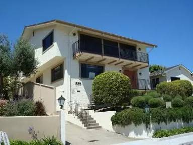 Main picture of 483 Belden St