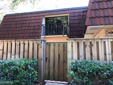 Main picture of 742 1st Ct