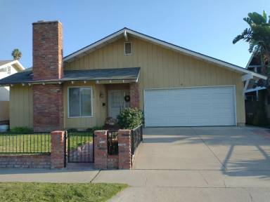 Main picture of 1832 N Glenview Ave