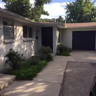 Main picture of 712 E Lewis St
