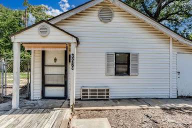 Main picture of 326 S Exposition St