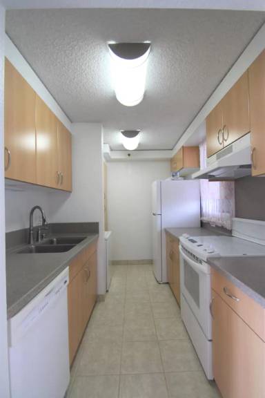 Main picture of Twenty One Hundred