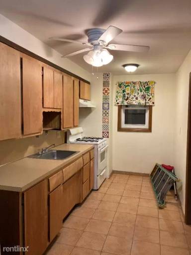 Main picture of 1705 Benson Ave