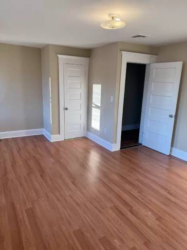 Main picture of 896 Howard Ave