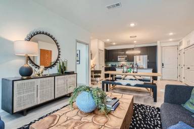 Main picture of Standard on the River