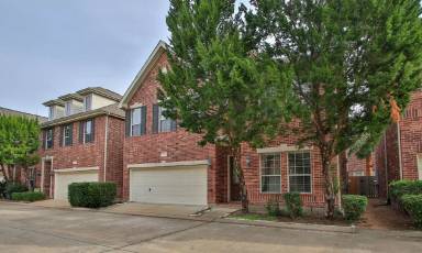Main picture of 1515 Olive Park