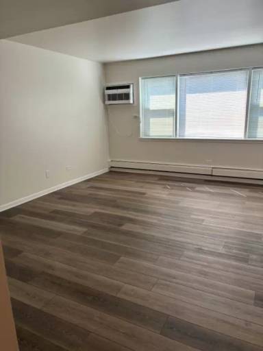 Main picture of 5764 W Park Ave