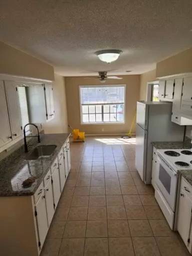 Main picture of Deluxe Lake Drive Properties