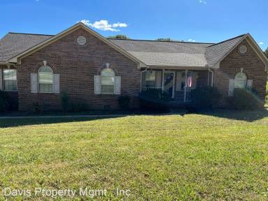 Main picture of 1401 Fox Ln