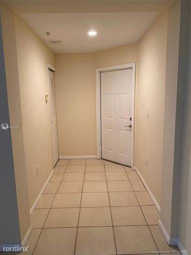 Main picture of 11102 NW 83rd St