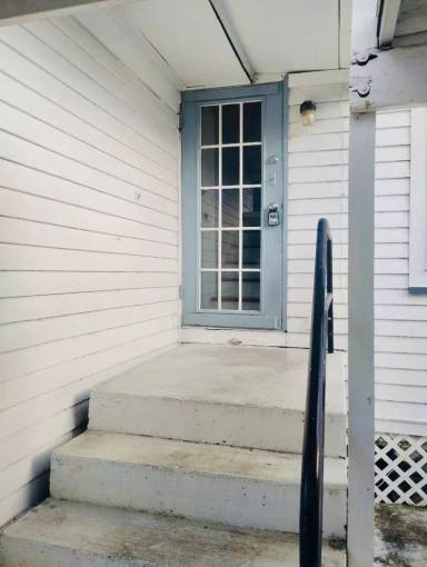 Main picture of 26 S Oleander Ave