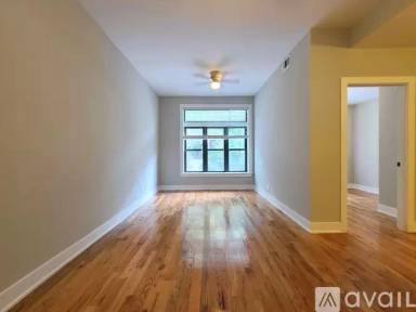 Main picture of 627 W Oakdale Ave