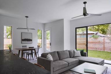 Main picture of 116 W Main St