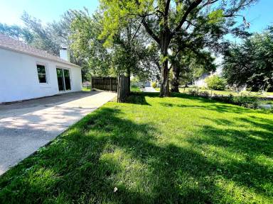 Main picture of 1702 N 63rd St