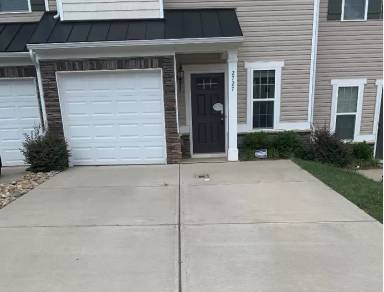 Main picture of 2727 Silverthorn Dr