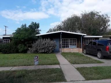 Main picture of 311 S 21st St
