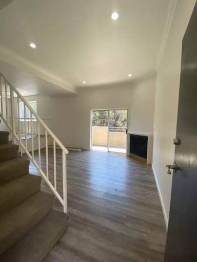 Main picture of 13002 Riverside Dr