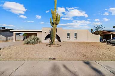 Main picture of 13027 N 28th St