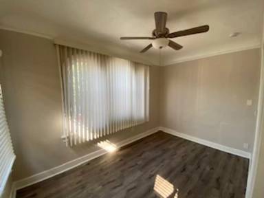 Main picture of 832 W Florence Ave