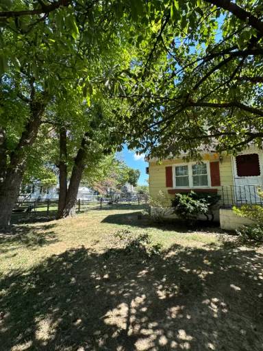 Main picture of 451 Hamel Ave
