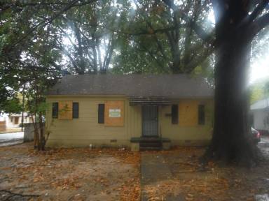 Main picture of 1599 S Highland St