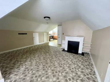 Main picture of 43 N Main St