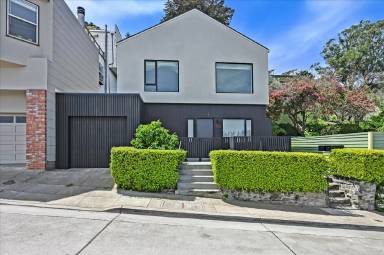 Main picture of 16 Laidley St