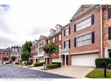 Main picture of 562 Vinings Estates Dr SE