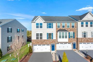 Main picture of 176 Trout Lily Dr