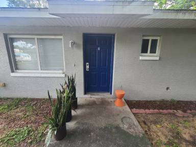 Main picture of 2911 SE 52nd Ave