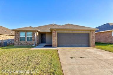 Main picture of 11009 NW 99th St