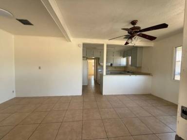 Main picture of 489 N 10th St